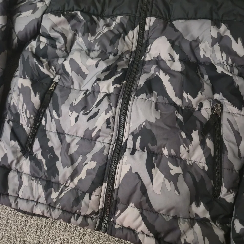 The North Face Boys Camo Reversible Fleece Puffer Jacket Size L (14/16)